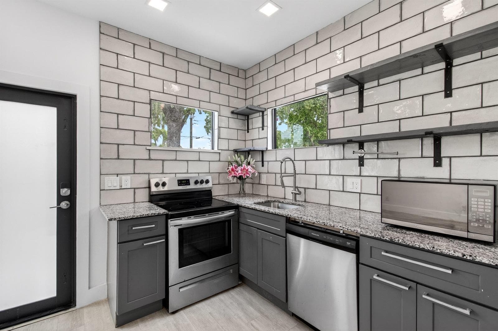 517 NW 1st Street, Delray Beach, FL 33444 photo 5