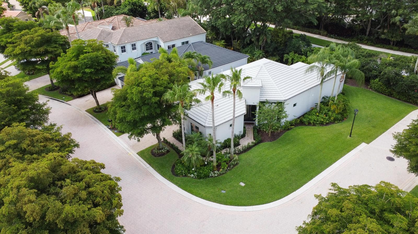 126 Sunset Cove Lane, Palm Beach Gardens, FL 33418 photo 2