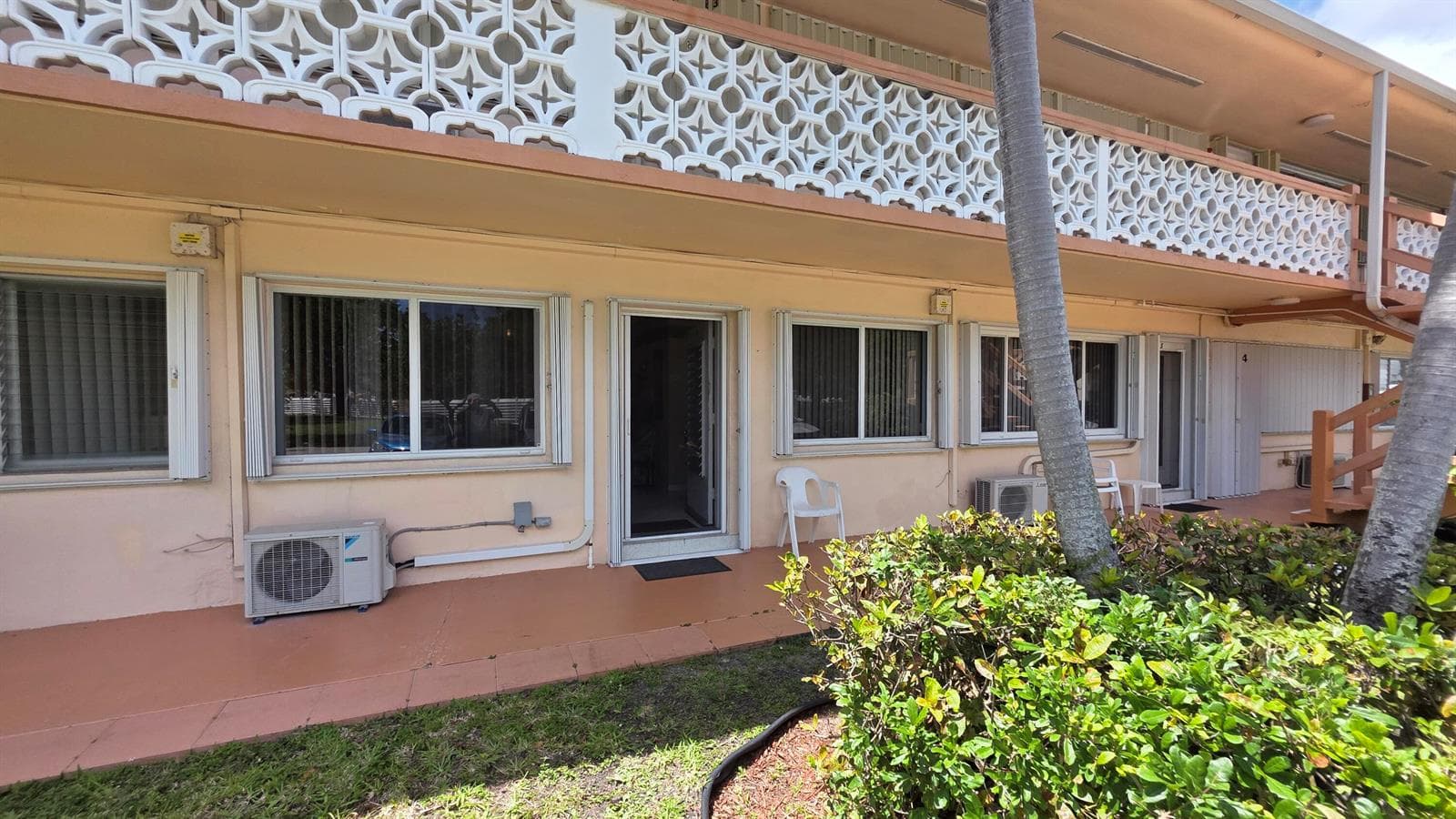 900 SW 10th Terrace # 2s, Hallandale Beach, FL 33009 photo 2