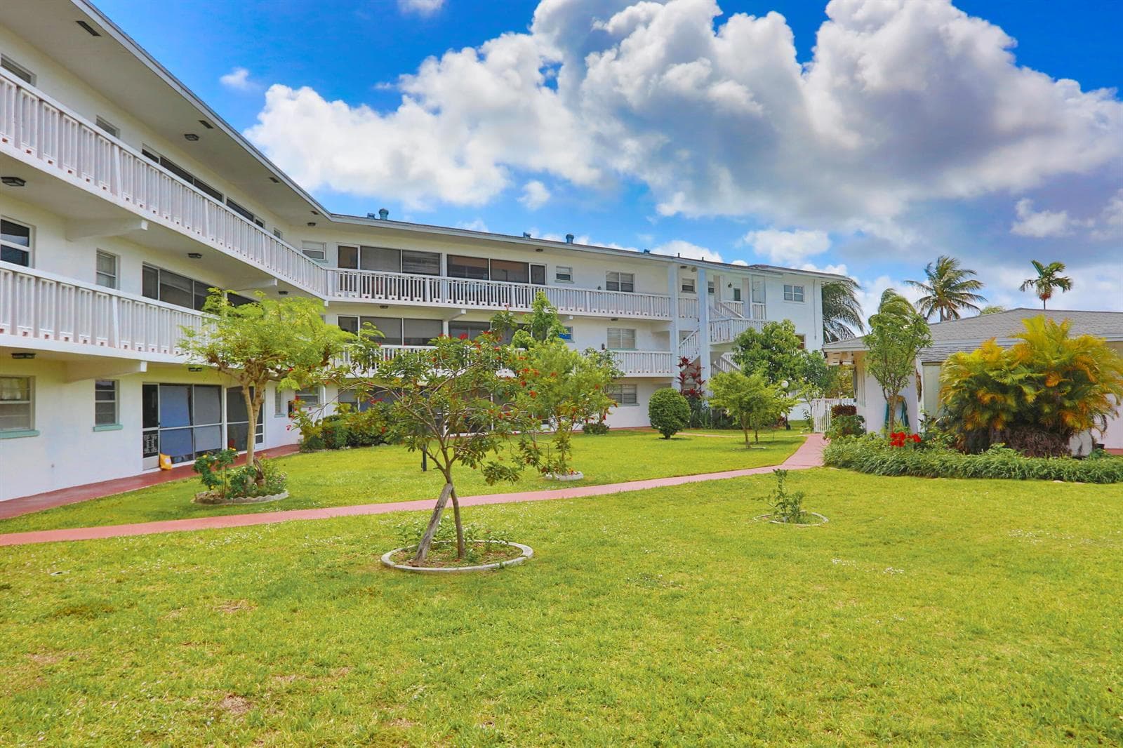 600 Pine Drive # 209, Pompano Beach, FL 33060 photo 2