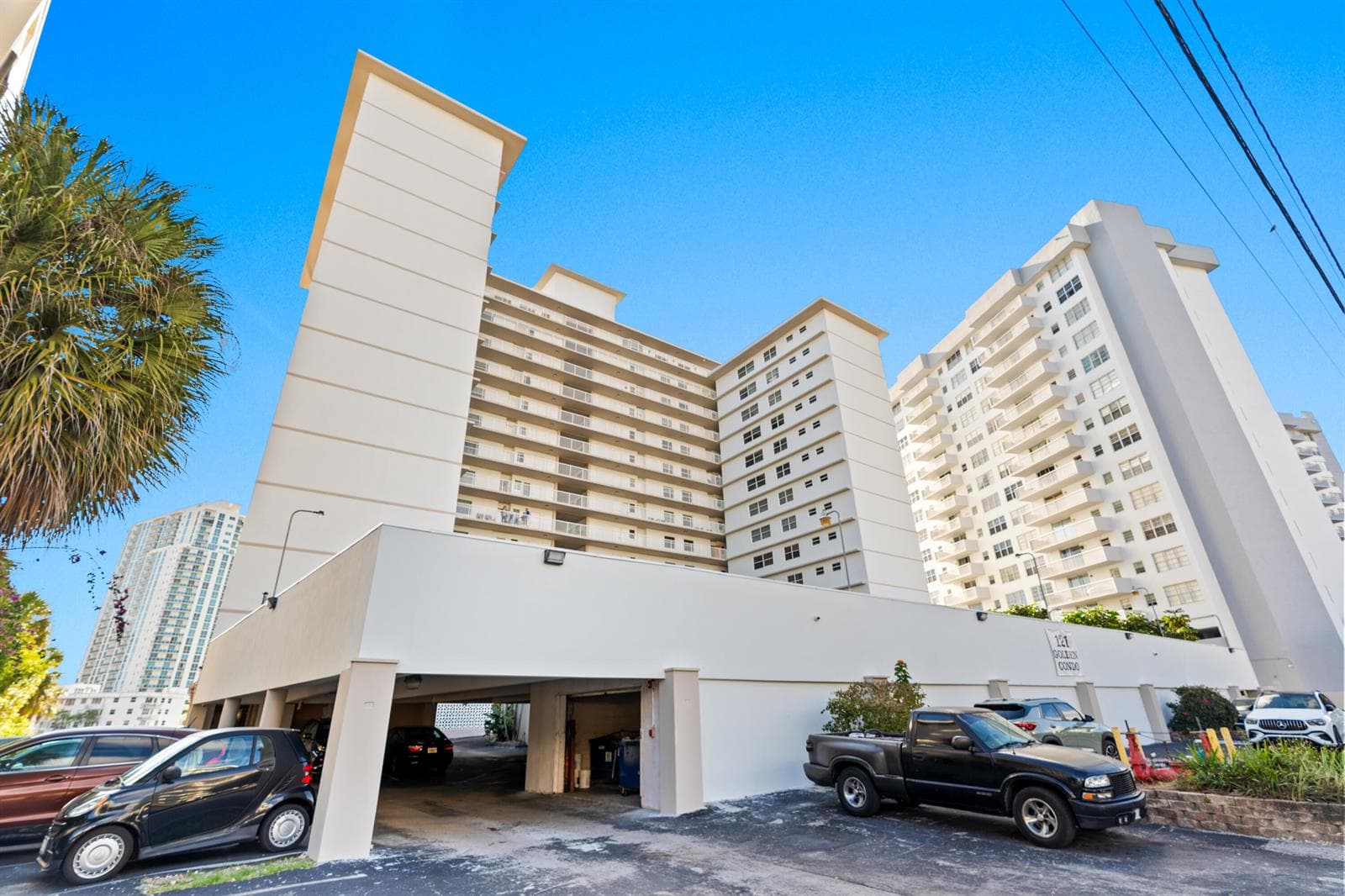 121 Golden Isles Drive # Ph1, Hallandale Beach, FL 33009 photo 2