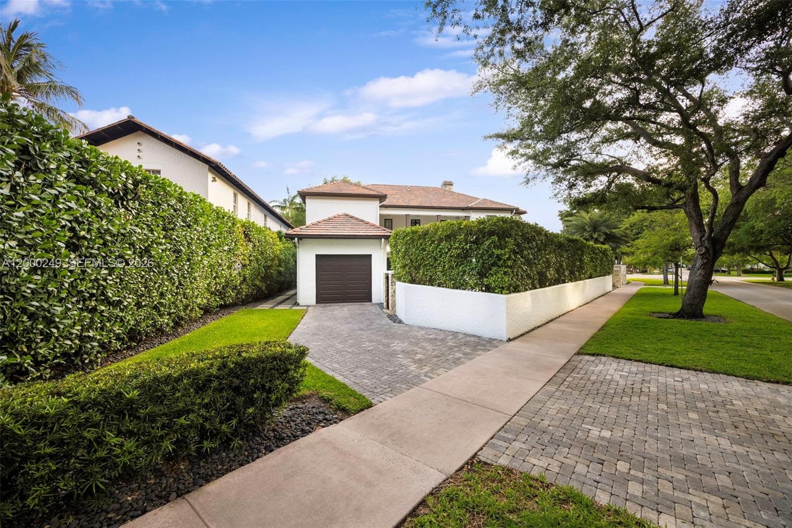 475 Amalfi Ave, Coral Gables, FL 33146 photo 3
