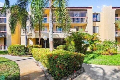 733 SE 1st Way # 105, Deerfield Beach, FL 33441