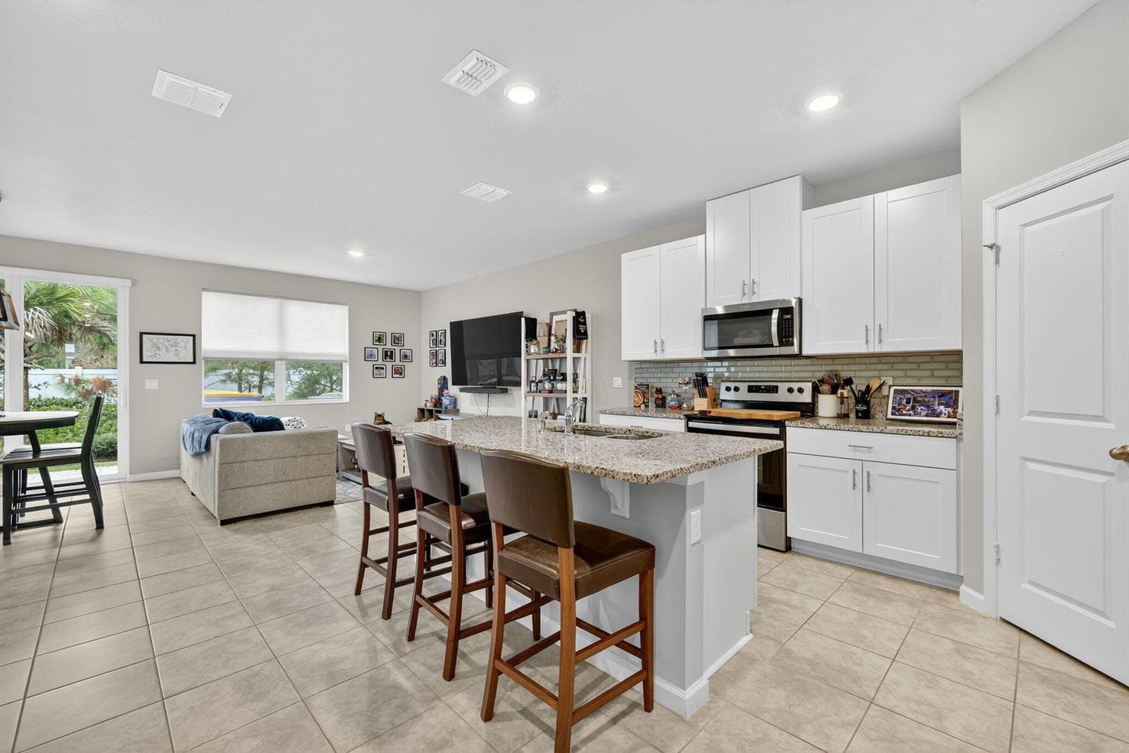 5672 SE Edgewater Circle, Stuart, FL 34997 photo 5