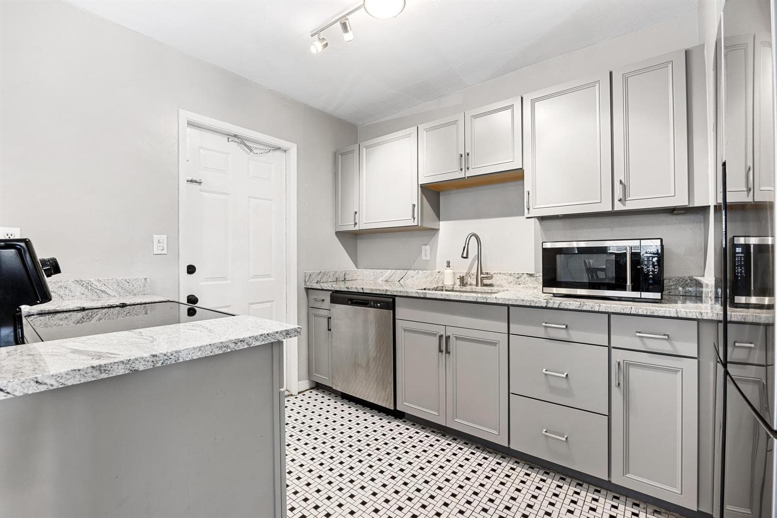501 NW 30th Court, Wilton Manors, FL 33311 photo 4