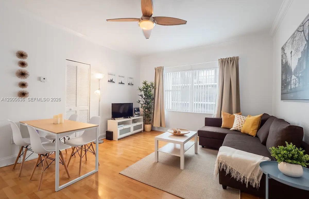 2615 Collins Ave # 37, Miami Beach, FL 33140