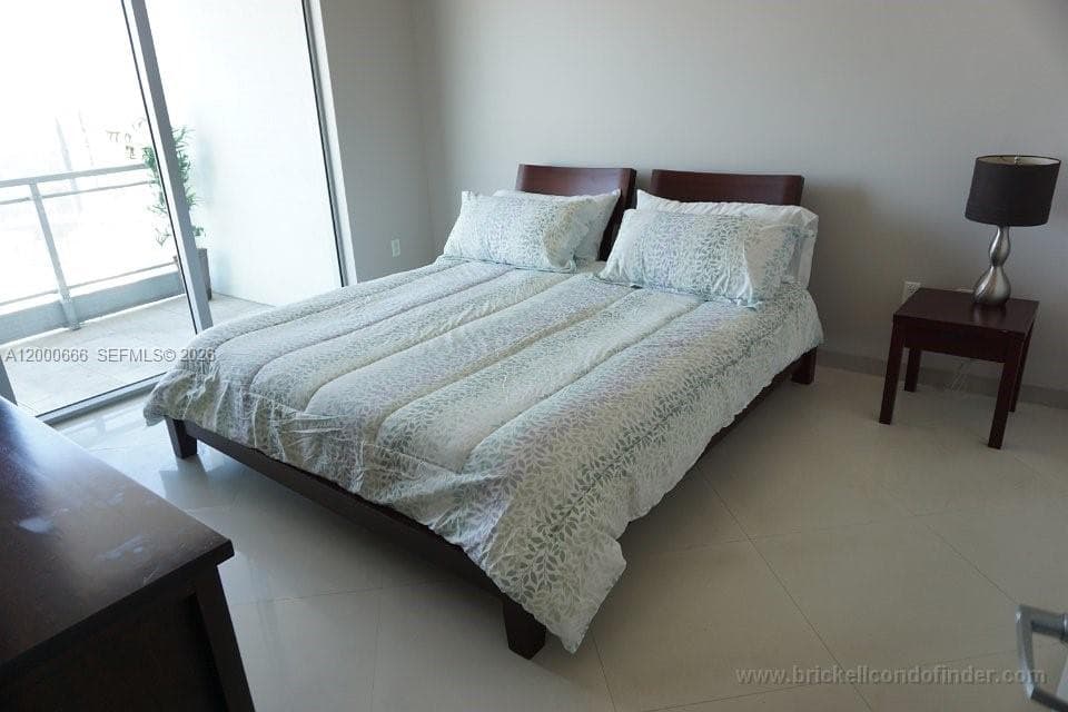 90 SW 3rd St # 3505, Miami, FL 33130 photo 3