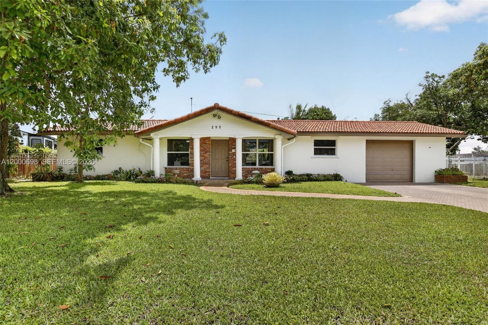 292 SW 52nd Ave, Plantation, FL 33317 photo 2