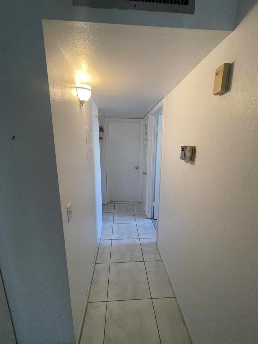 186 Flanders D # 186, Delray Beach, FL 33484 photo 4