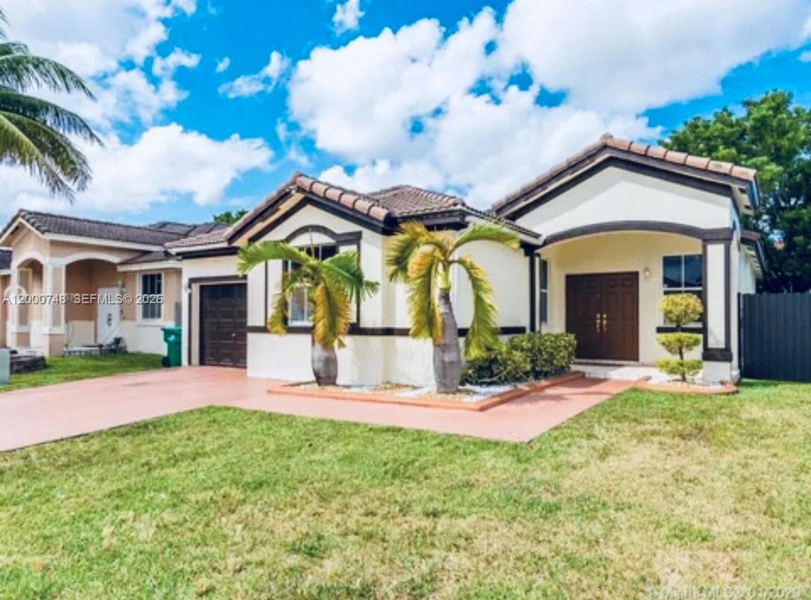8135 NW 198th Ter, Hialeah, FL 33015 photo 2