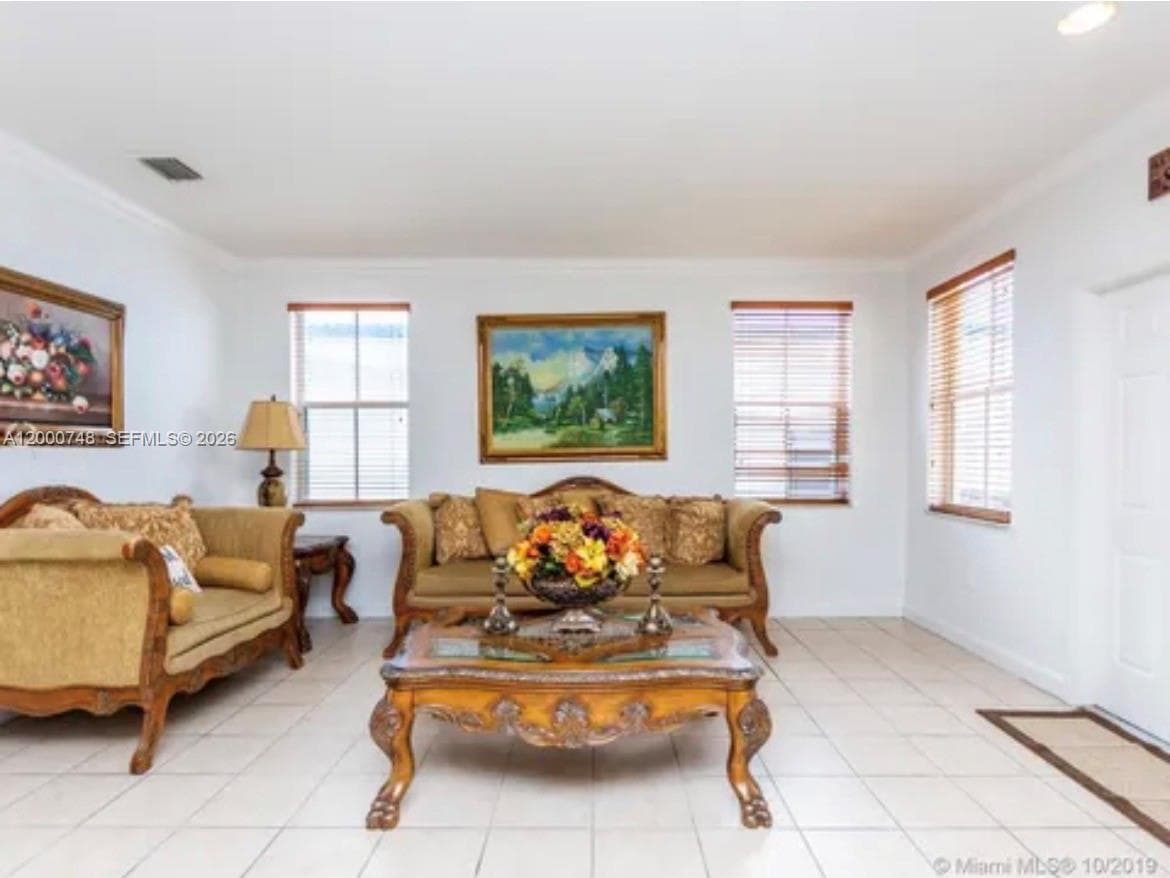 8135 NW 198th Ter, Hialeah, FL 33015 photo 5