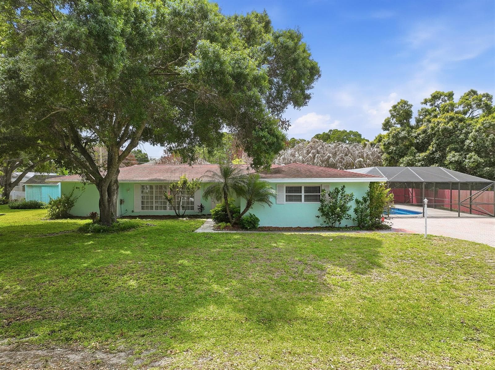 2115 15th Place, Vero Beach, FL 32960 photo 2