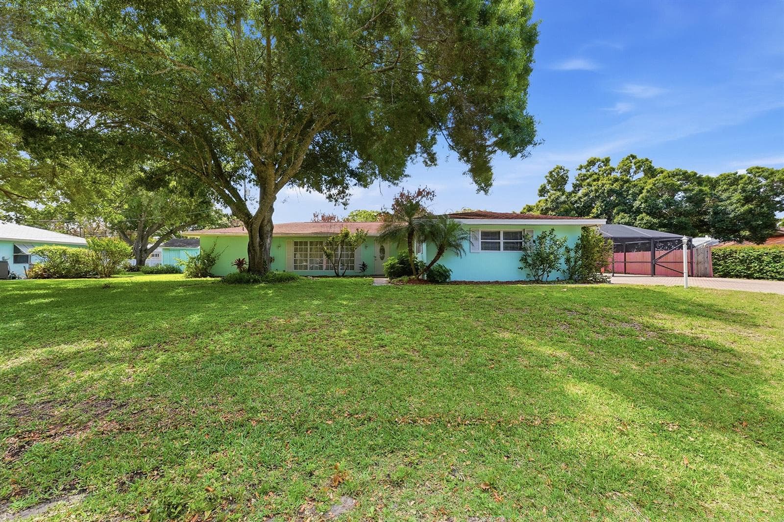 2115 15th Place, Vero Beach, FL 32960 photo 3