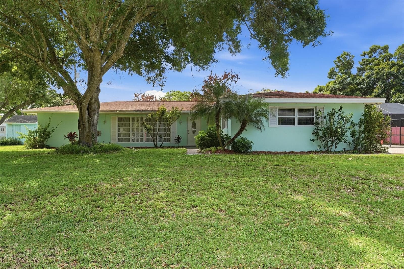 2115 15th Place, Vero Beach, FL 32960 photo 4