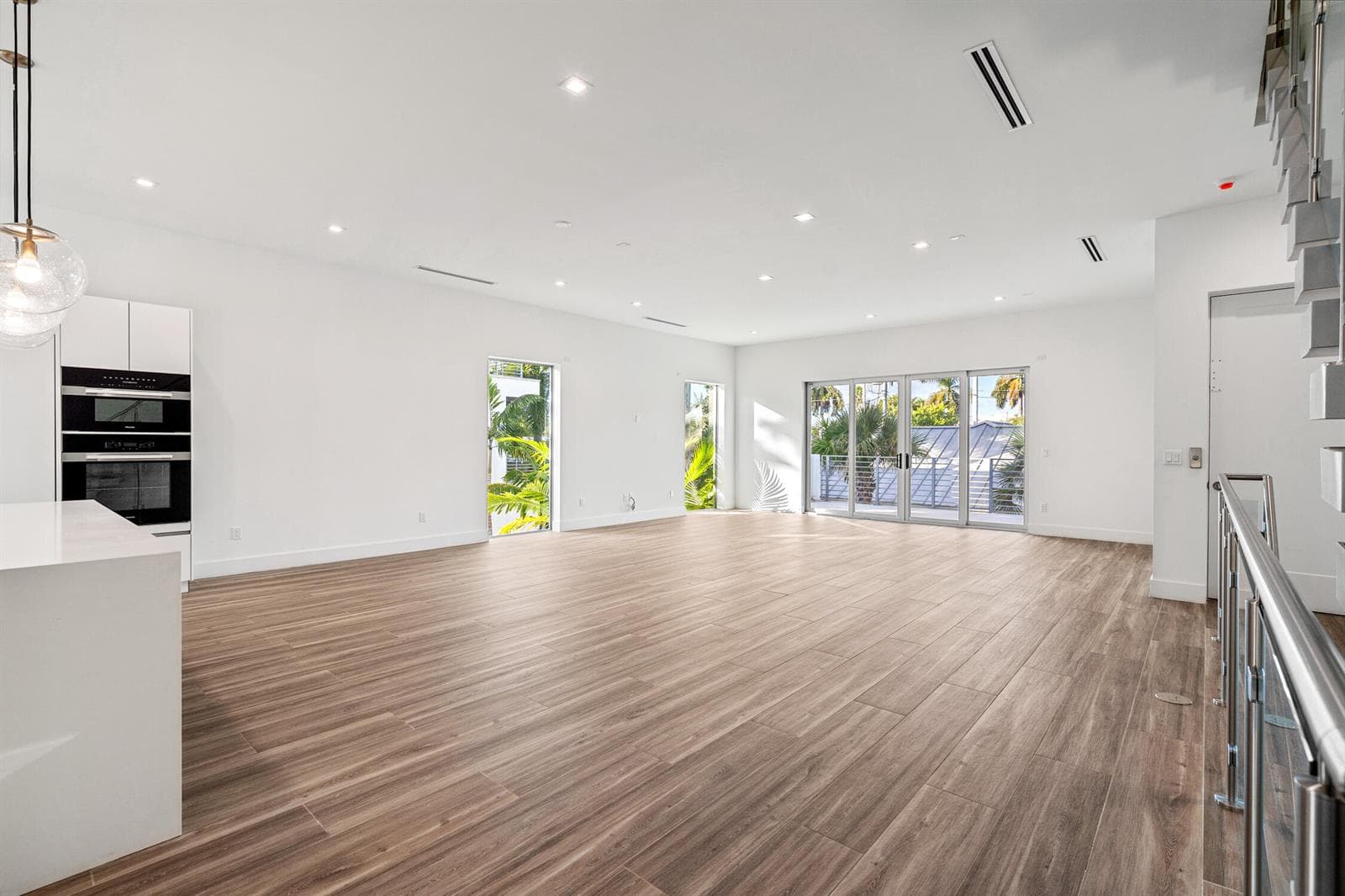 11 SE 11th Avenue, Fort Lauderdale, FL 33301 photo 3