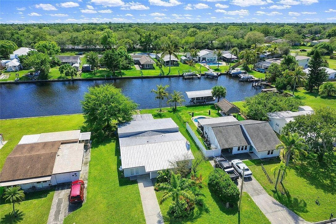 241 14th Place, Vero Beach, FL 32960 photo 5