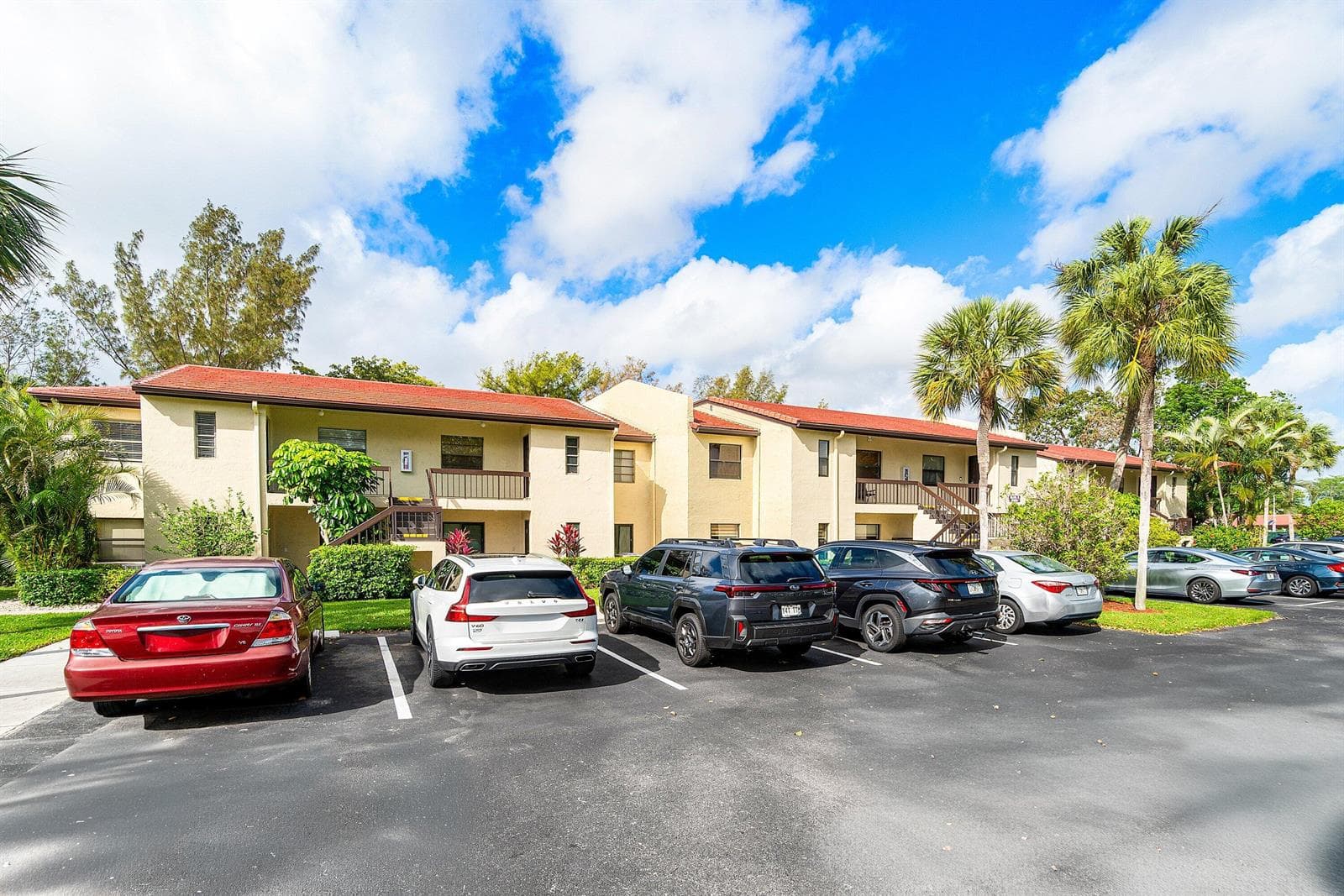 8320 Casa Del Lago # D, Boca Raton, FL 33433 photo 2