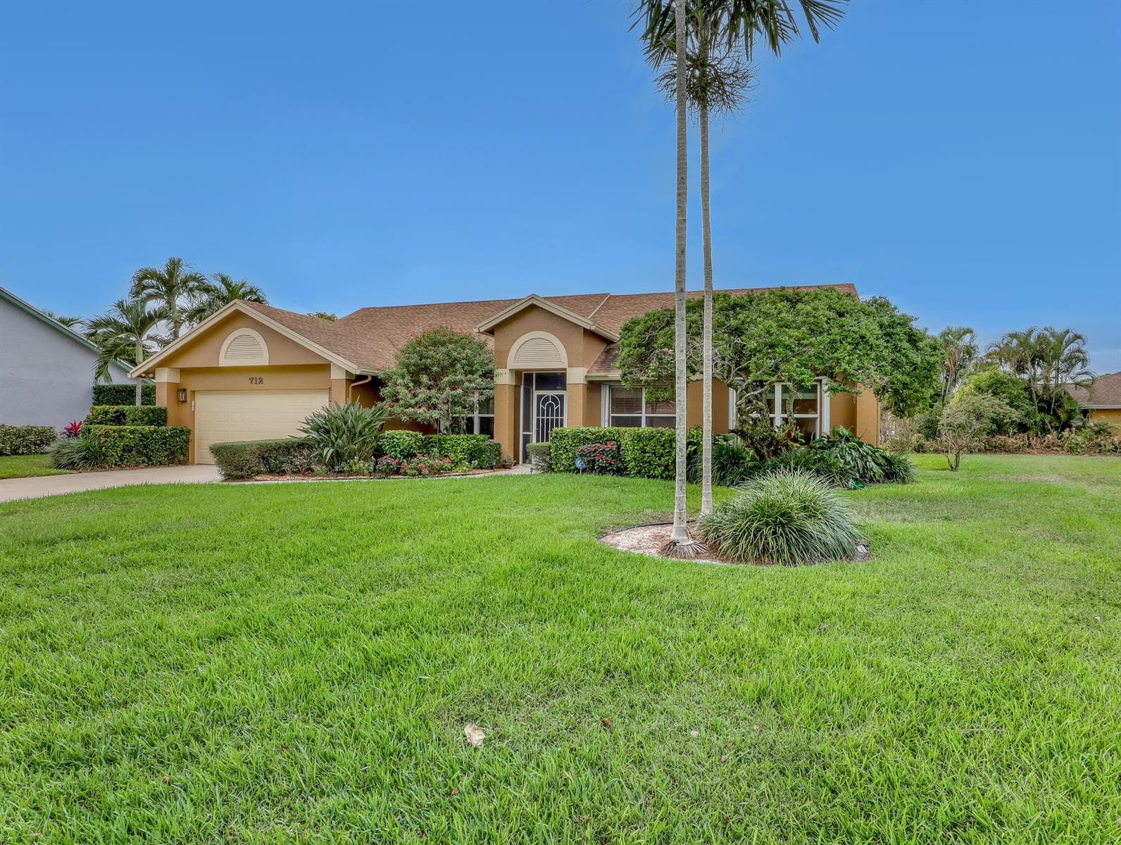 712 Golf Court, Delray Beach, FL 33445 photo 3