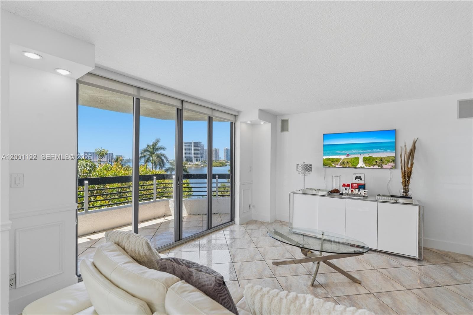 3600 Mystic Pointe Dr # 513, Aventura, FL 33180 photo 4