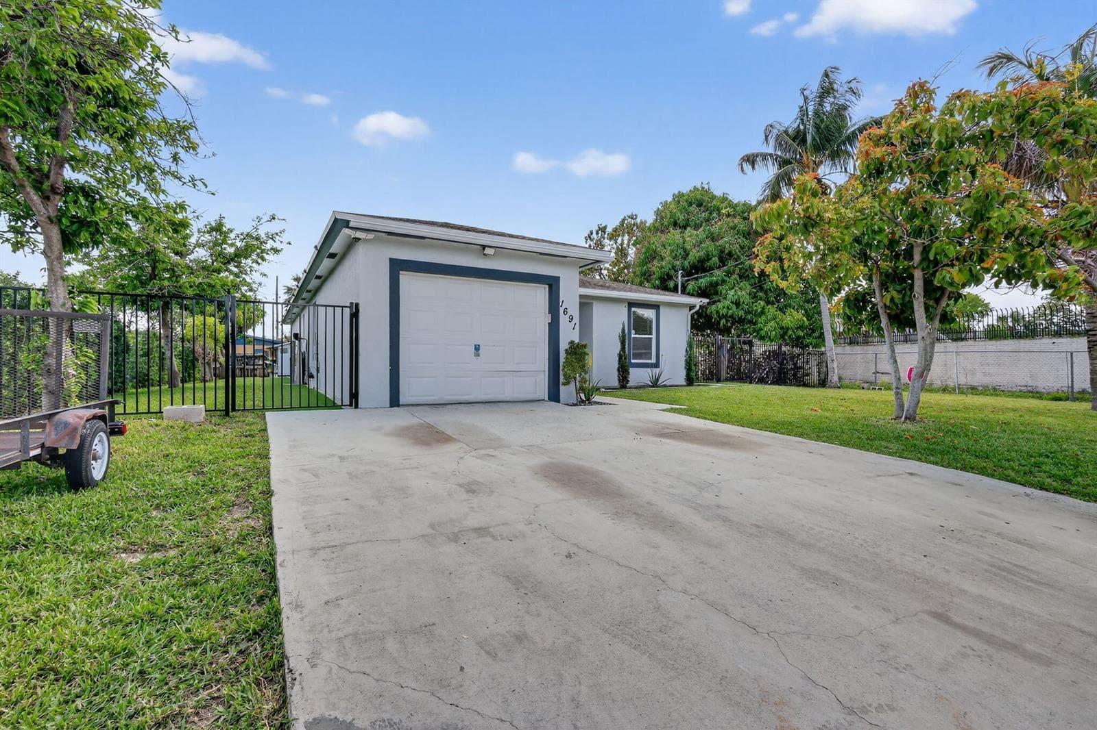 1691 W 26th Court, Riviera Beach, FL 33404 photo 2