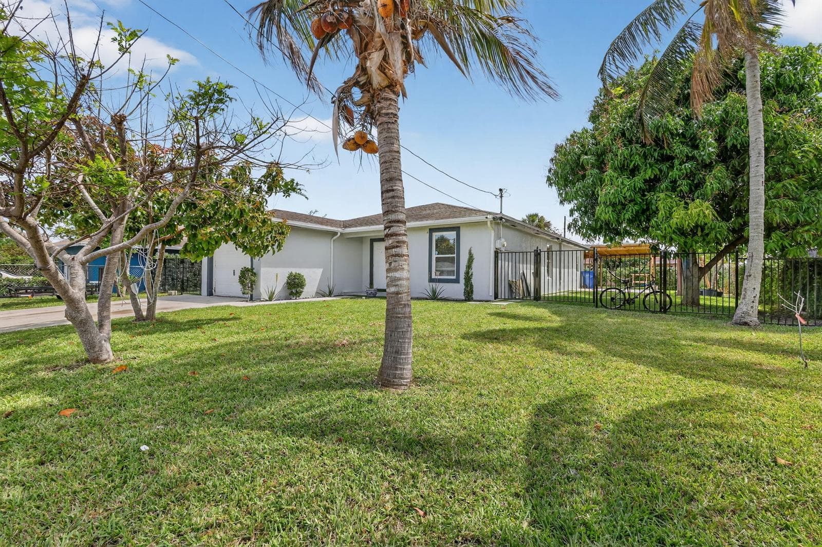 1691 W 26th Court, Riviera Beach, FL 33404 photo 3