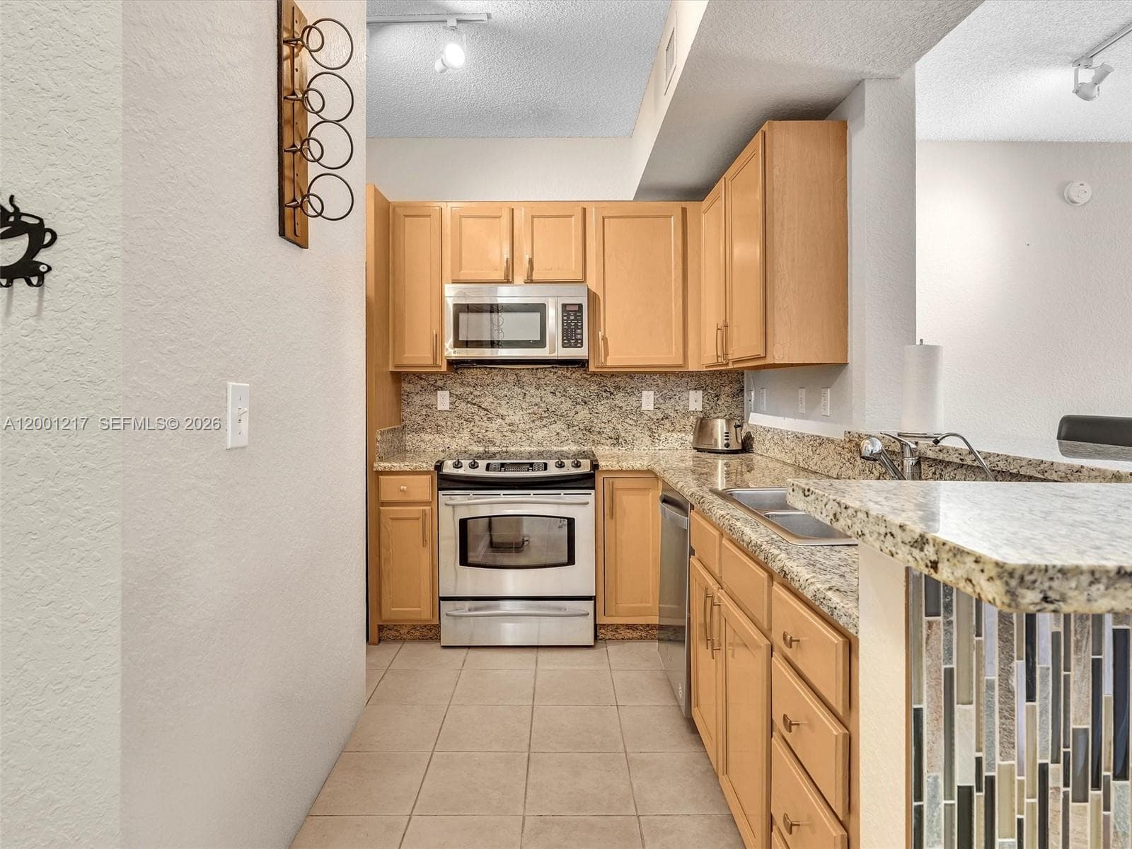 6001 SW 70th St # 313, South Miami, FL 33143 photo 5
