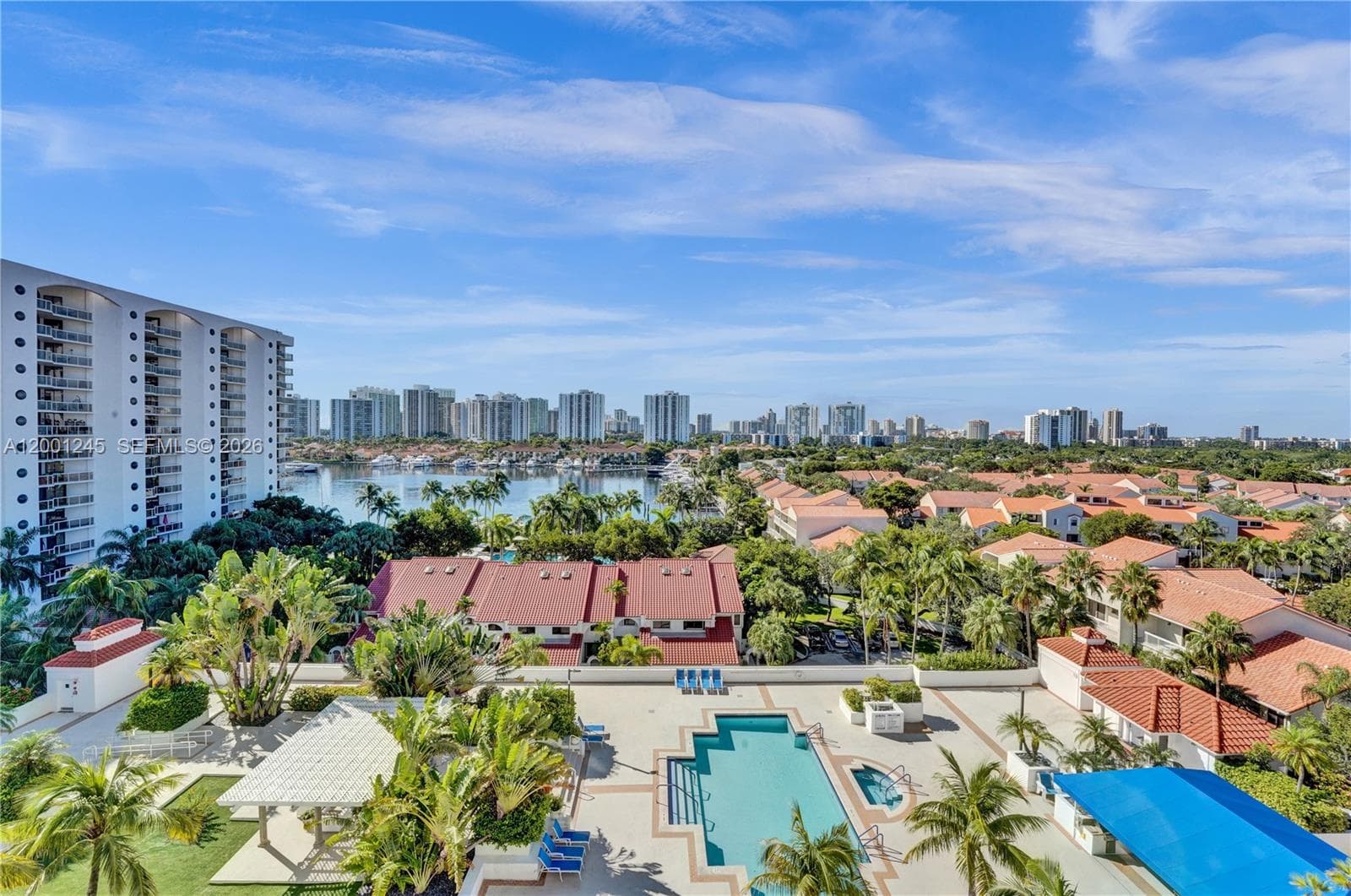 3600 Yacht Club Dr # 904, Aventura, FL 33180 photo 2