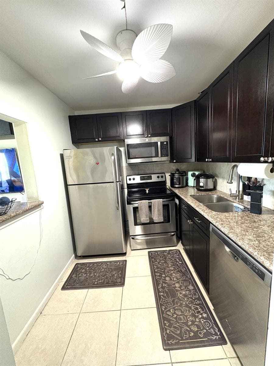 65 Preston B, Boca Raton, FL 33434 photo 2