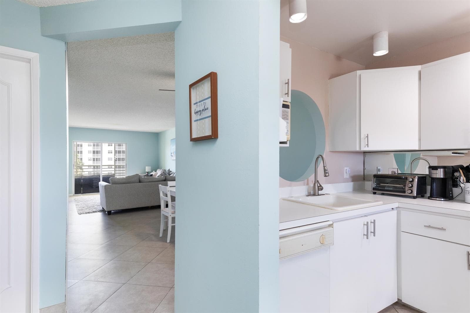 2731 NE 14th Street Causeway NE # Apt 612, Pompano Beach, FL 33062 photo 5
