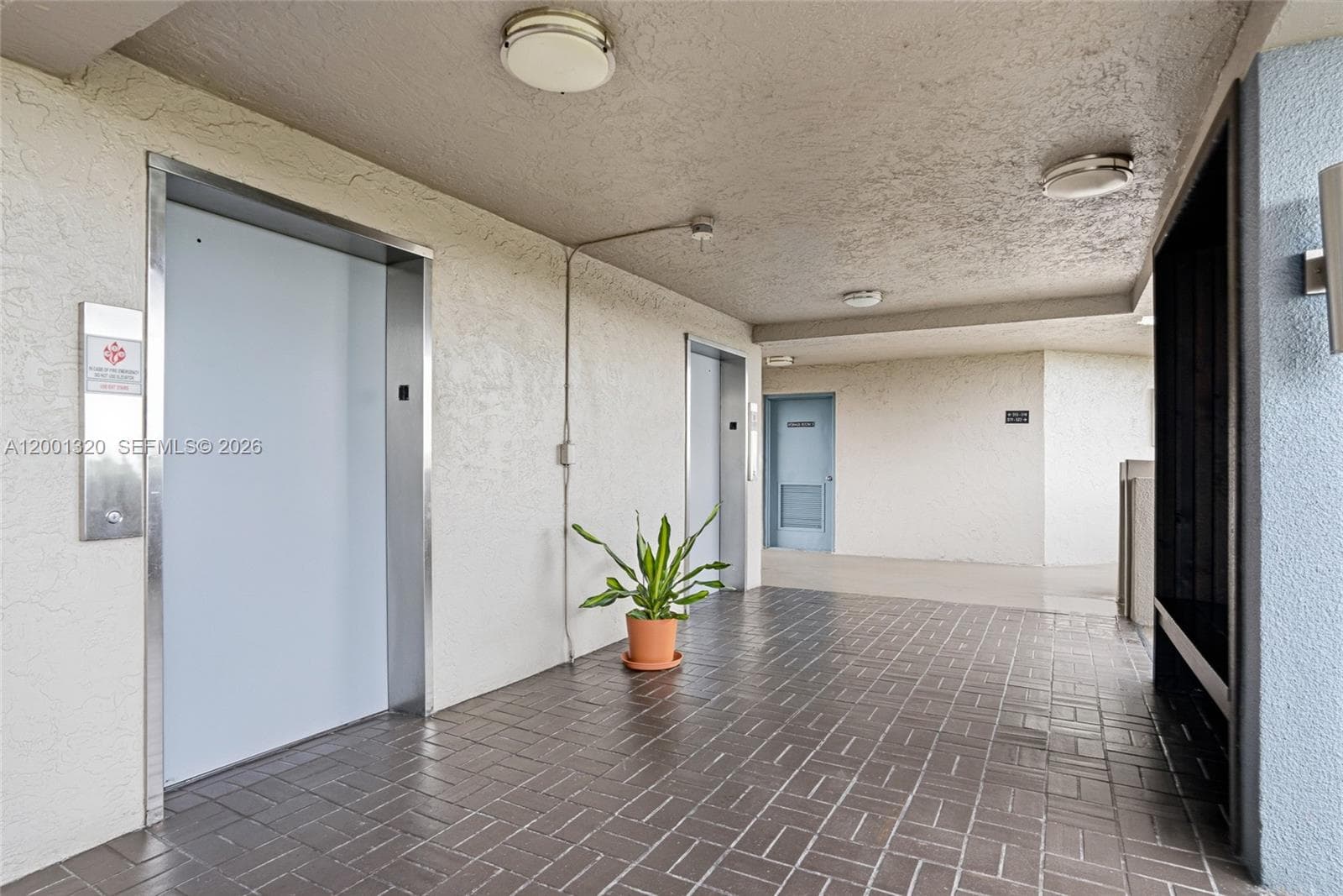1001 Colony Point Cir # 503, Pembroke Pines, FL 33026 photo 3