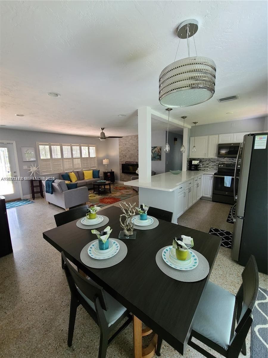 2741 NE 16th Ave, Wilton Manors, FL 33334 photo 3