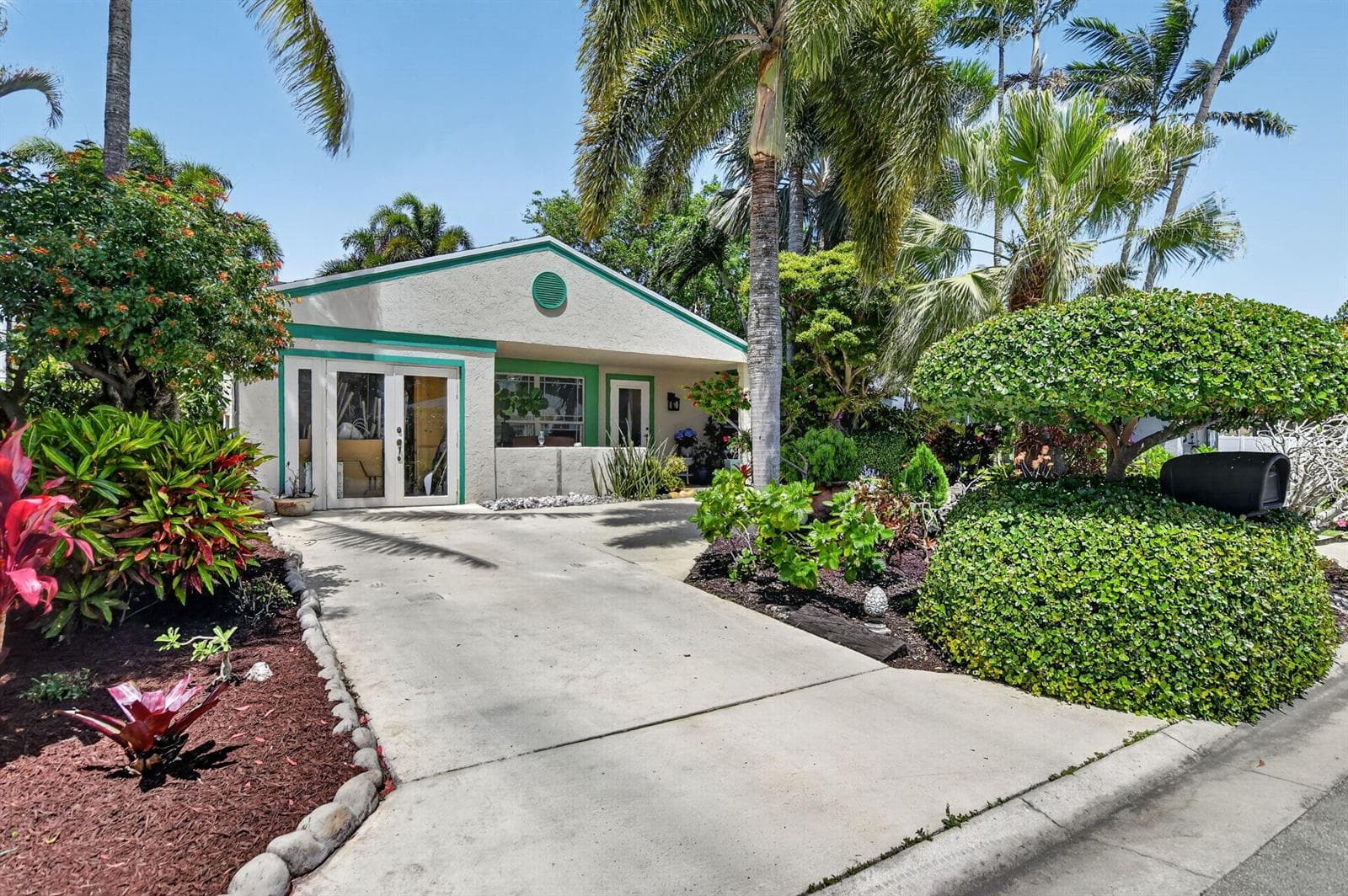 8353 Huntsman Place, Boca Raton, FL 33433 photo 2