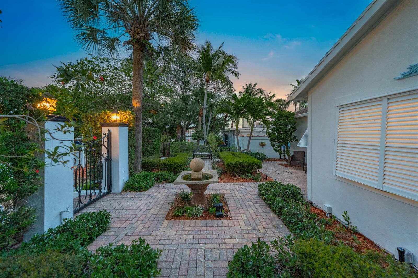 205 N 18th Ave Avenue N, FL 33460 photo 4