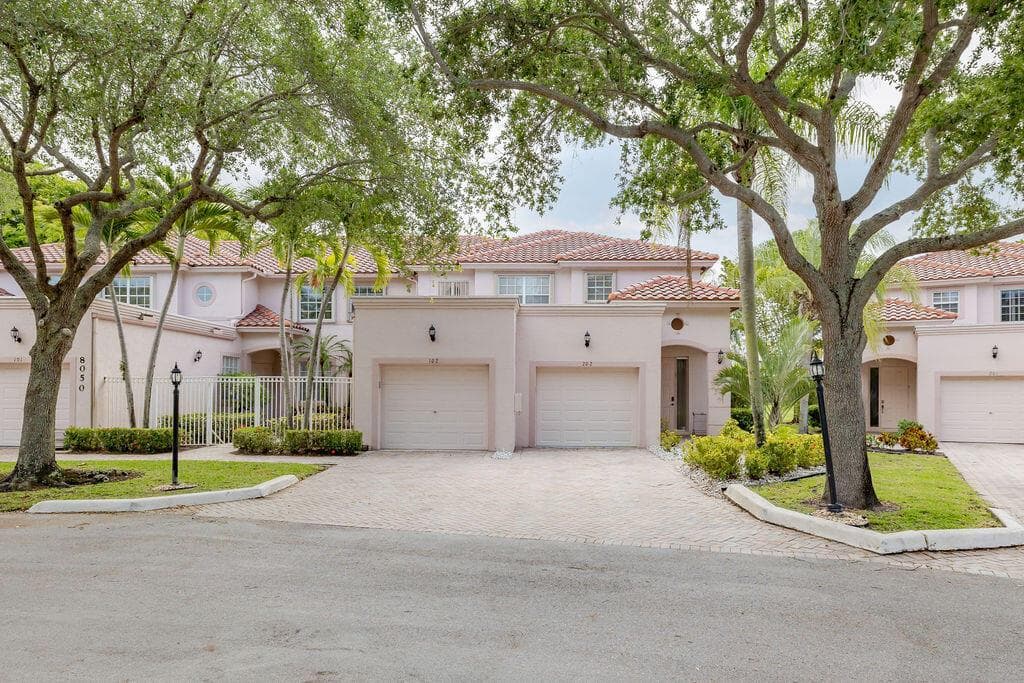 8050 Aberdeen Drive # 202, Boynton Beach, FL 33472 photo 3
