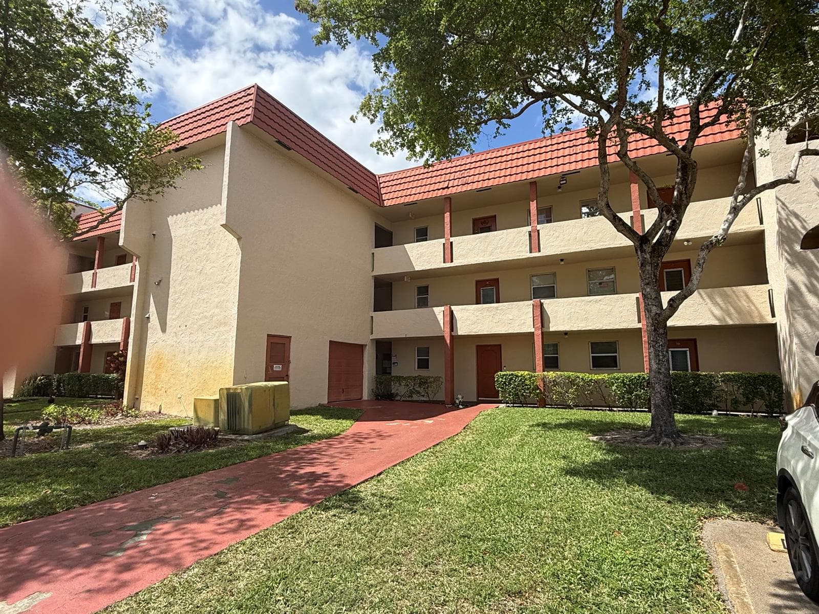 8051 Sunrise Lakes Drive N # 210, Sunrise, FL 33322 photo 3