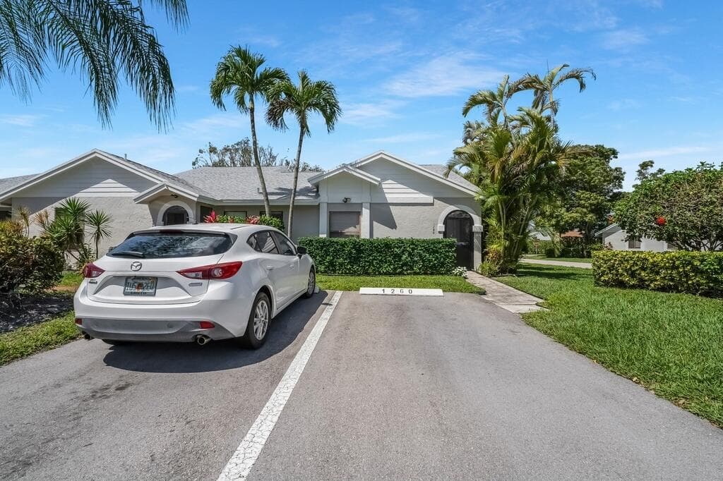 1260 NW 24th Avenue, Delray Beach, FL 33445 photo 2