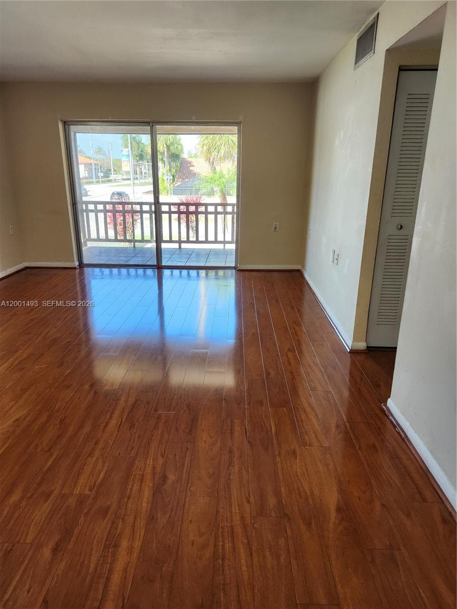 11219 SW 88th St # 205C, Miami, FL 33176 photo 2