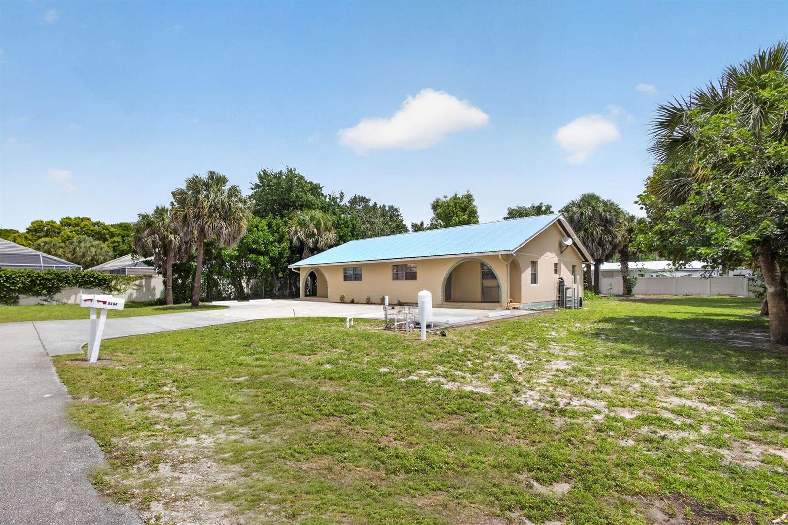 9484 Sun Court, Palm Beach Gardens, FL 33403 photo 2