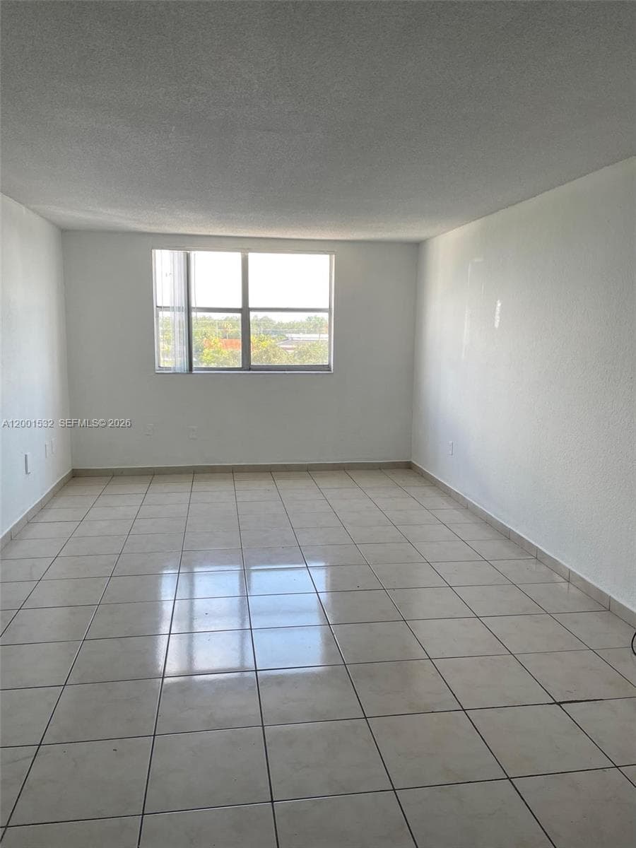 666 W 81st St # 407, Hialeah, FL 33014 photo 4