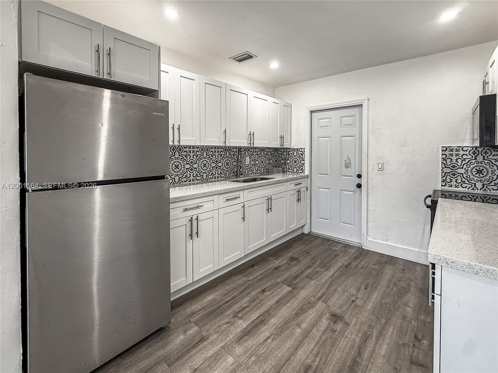 2620 NW 18th Ter # 3, Oakland Park, FL 33311 photo 4