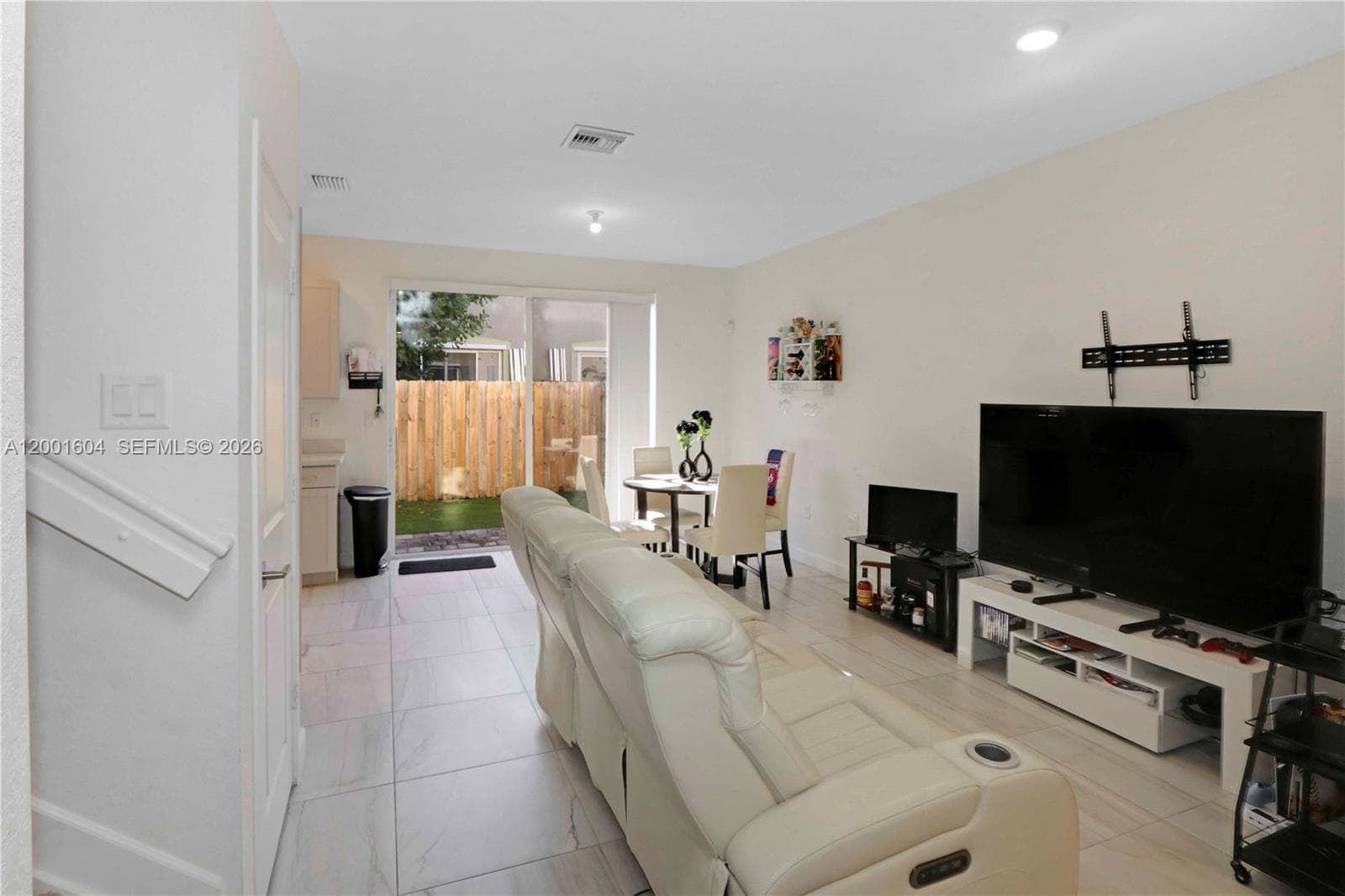 2432 SE 10th Ct # ., Homestead, FL 33035 photo 5