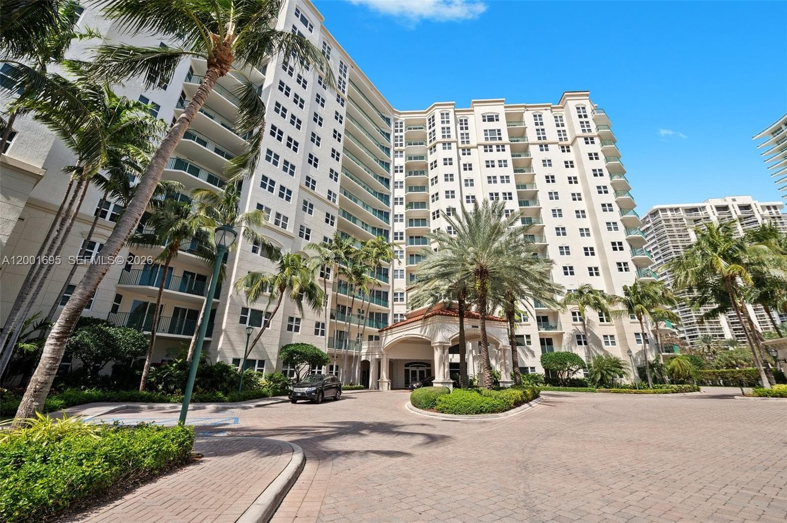 20000 E Country Club Dr # 314, Aventura, FL 33180 photo 5