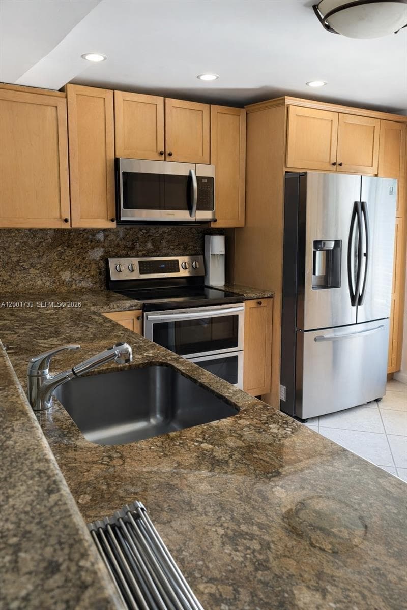 2661 NE 164th St # 40, North Miami Beach, FL 33160 photo 3
