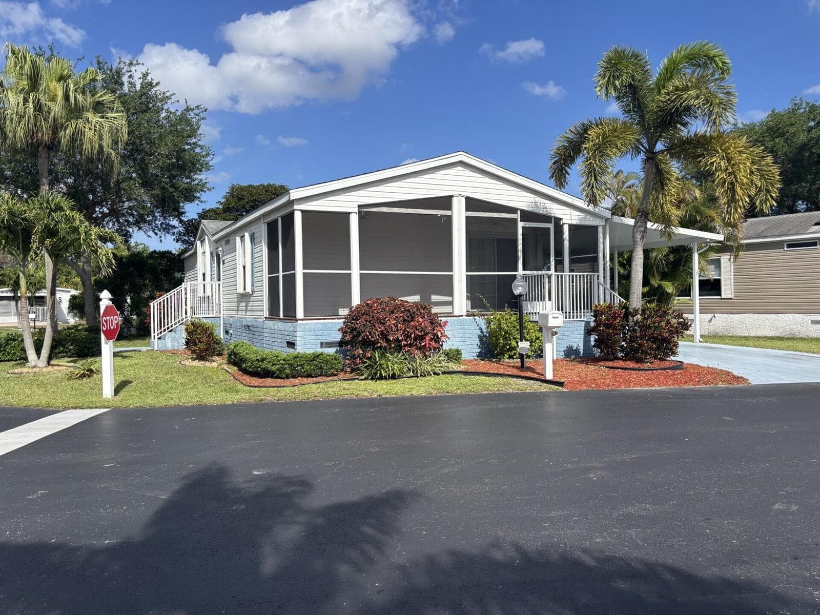 6950 NW 44th Avenue, Coconut Creek, FL 33073 photo 2
