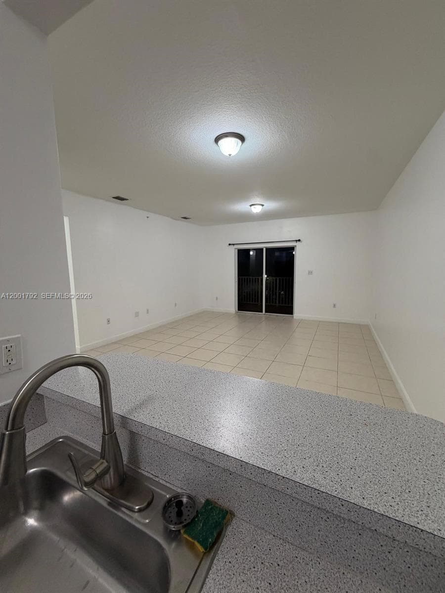 1300 NE 109th St # 404, Miami, FL 33161 photo 2
