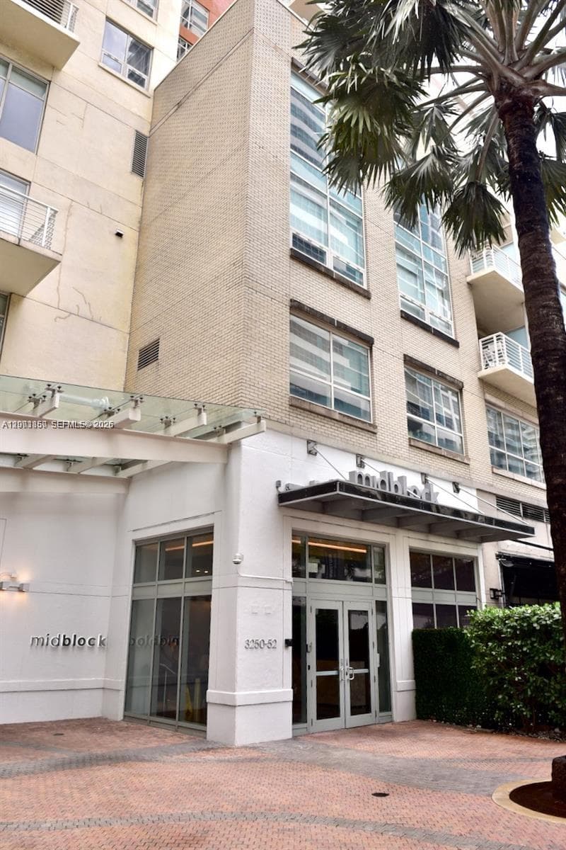 3250 NE 1st Ave # 321, Miami, FL 33137 photo 3