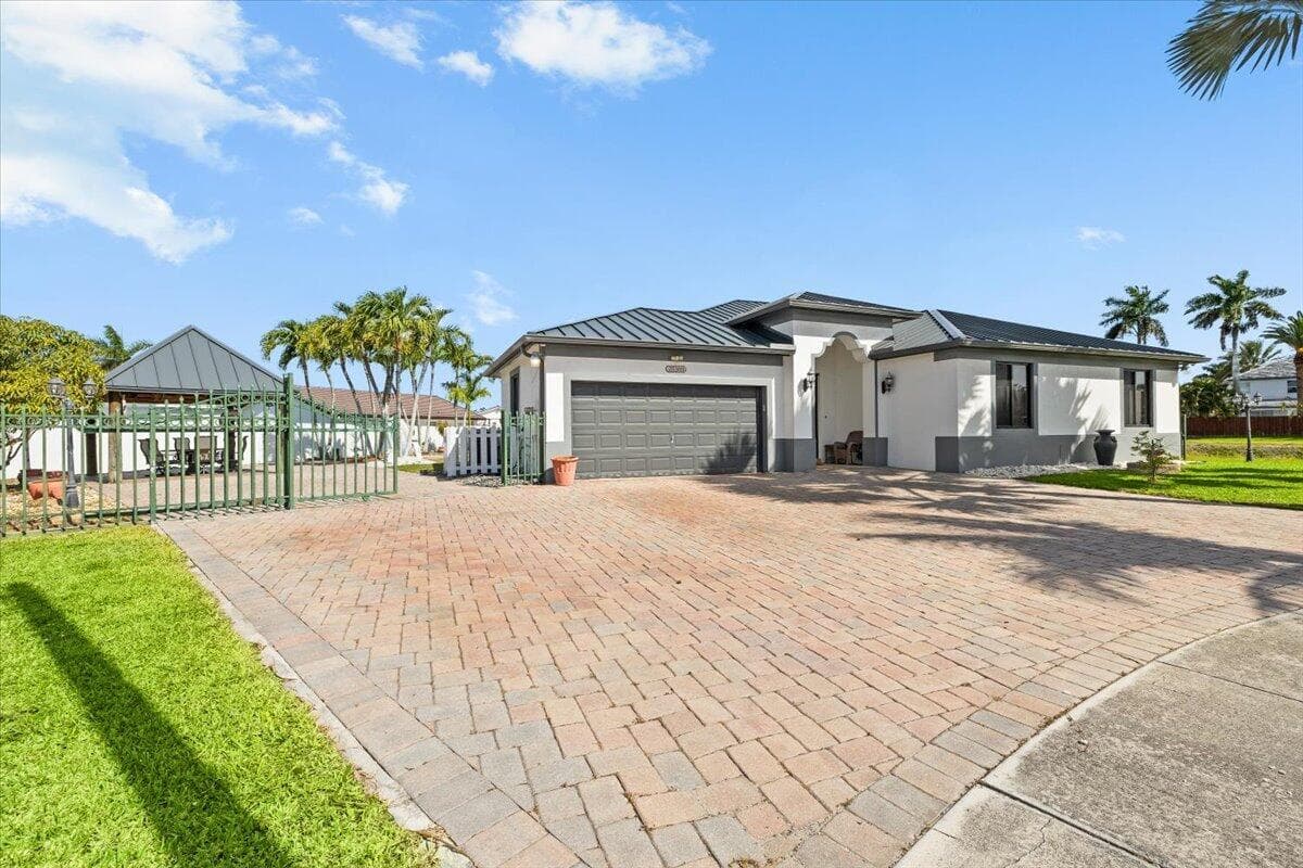 20300 SW 129th Place, Miami, FL 33177 photo 2