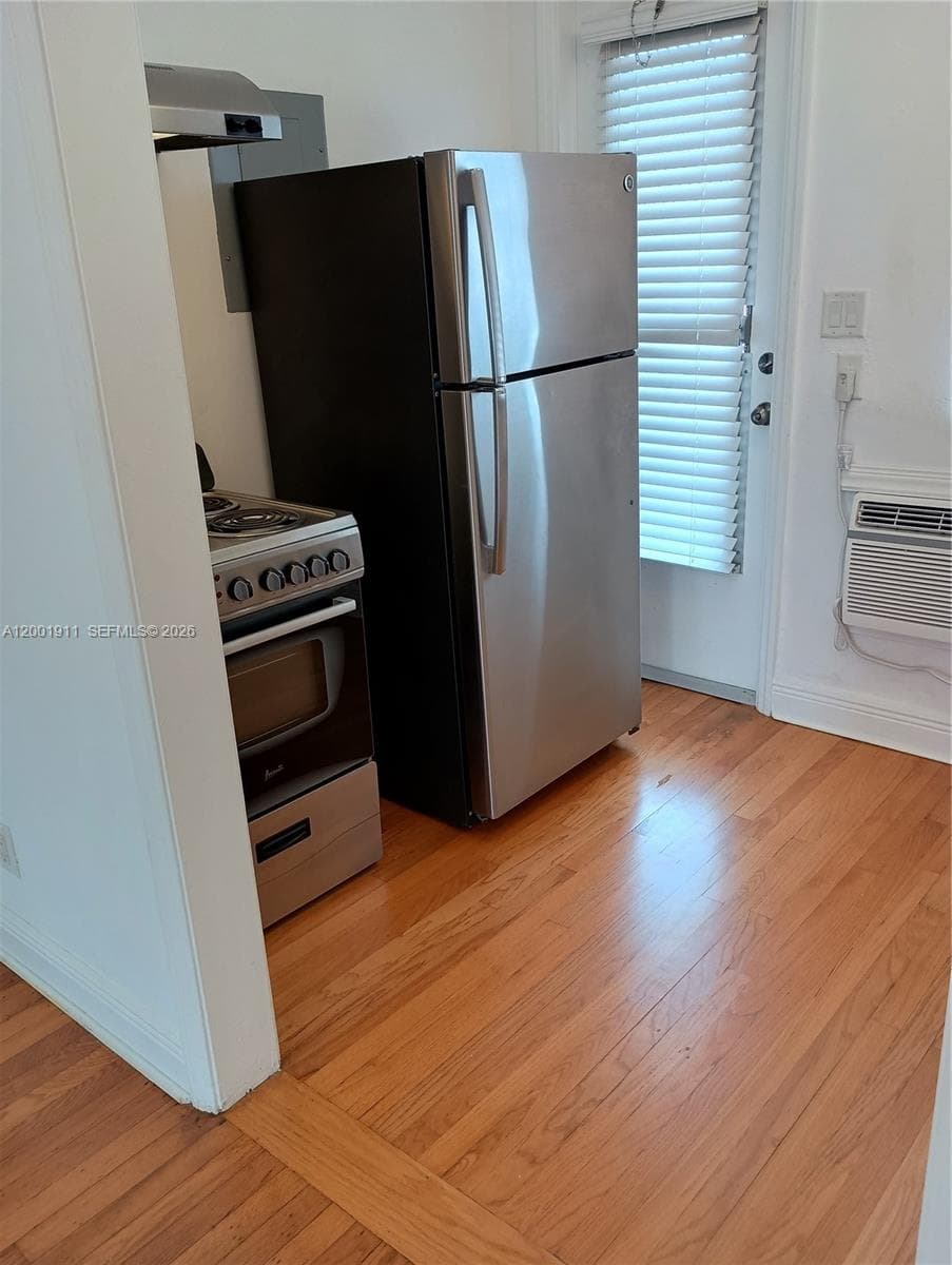 535 74 # 11, Miami Beach, FL 33141 photo 4