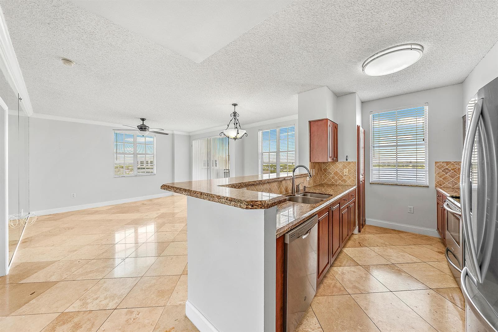 616 Clearwater Park Road # 913, West Palm Beach, FL 33401 photo 2