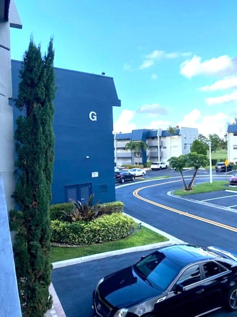 7817 Golf Cir Drive # 210, Margate, FL 33063 photo 2